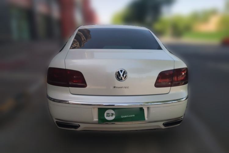 Used Volkswagen Phaeton 2011 3.6L V6 5-Seater Extended Business Edition Rear