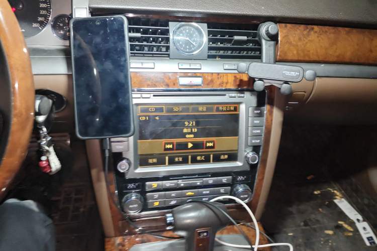 Used Volkswagen Phaeton 2012 3.0L Executive Version Audio And AC Panel