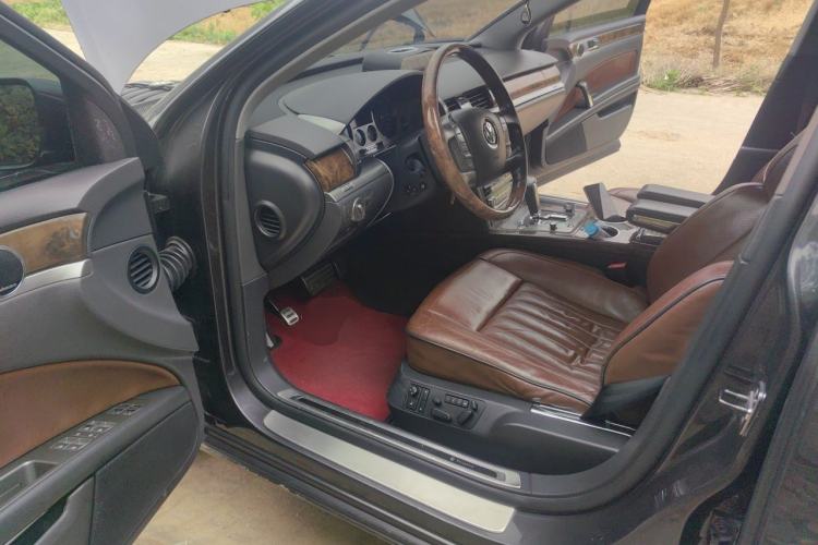 Used Volkswagen Phaeton 2012 3.6L Deluxe Custom Edition Driver Seat