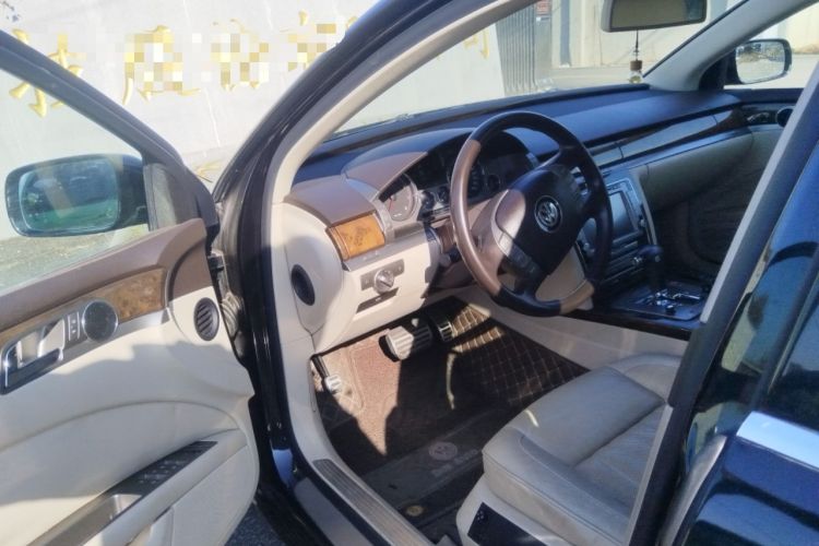 Used Volkswagen Phaeton 2012 3.0L Business Edition Driver Seat