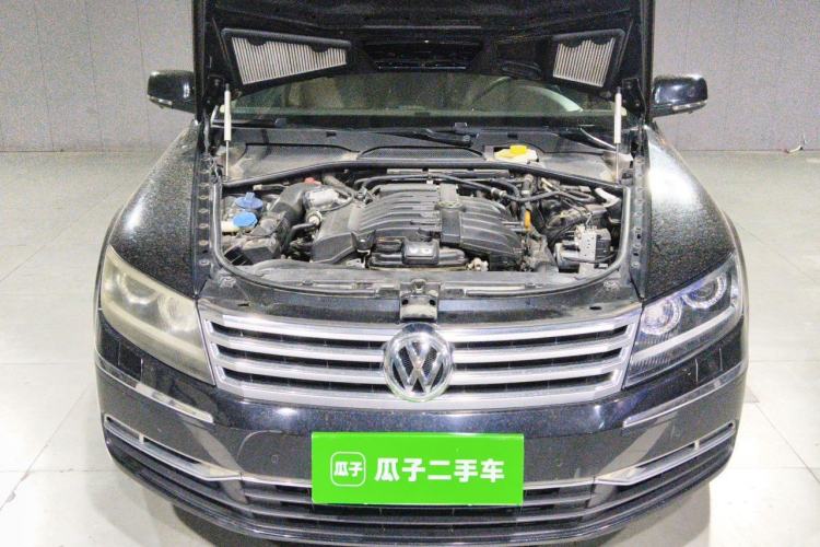 Used Volkswagen Phaeton 2012 3.0L Business Edition Engine Bay