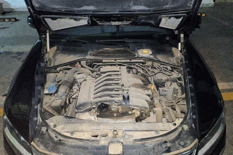Used Volkswagen Phaeton 2012 3.0L Business Edition Engine Bay