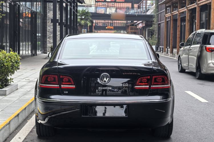 Used Volkswagen Phaeton 2012 3.0L Business Edition Exterior 4