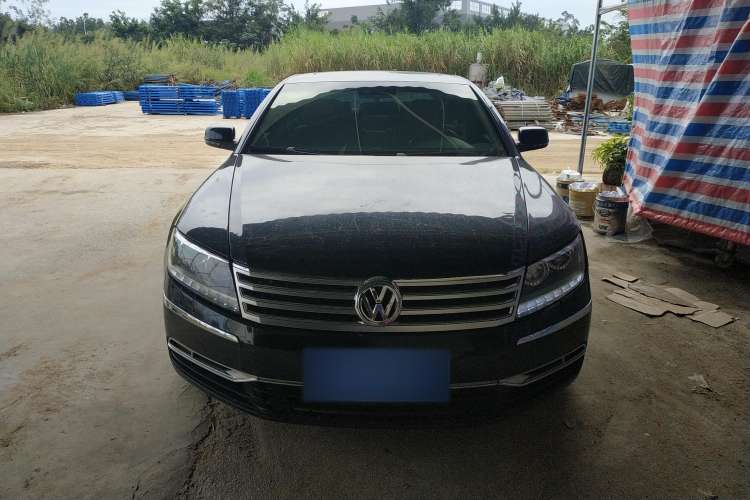 Used Volkswagen Phaeton 2012 3.6L Deluxe Custom Edition Front
