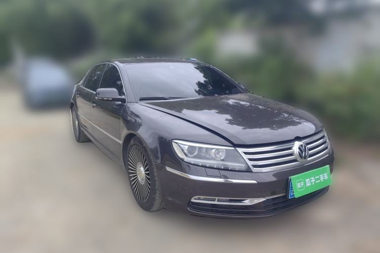 Used Volkswagen Phaeton 2012 3.6L Deluxe Custom Edition Front Right 45 Deg