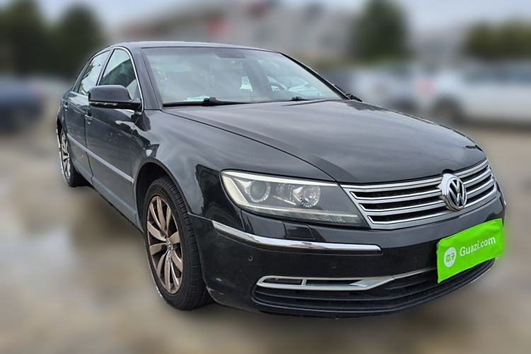Used Volkswagen Phaeton 2012 3.0L Elite Custom Edition Front Right 45 Deg