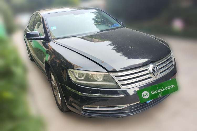 Used Volkswagen Phaeton 2012 3.0L Elite Custom Edition Front Right 45 Deg