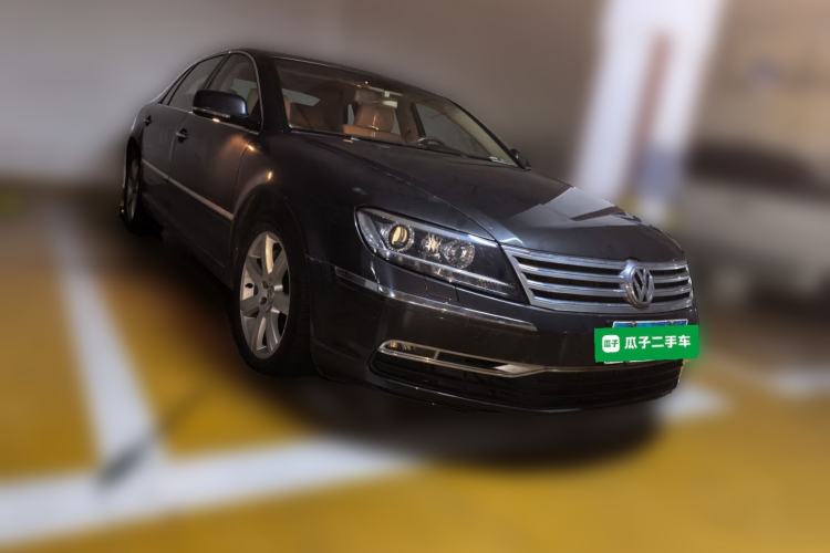 Used Volkswagen Phaeton 2012 3.0L Executive Version Front Right 45 Deg