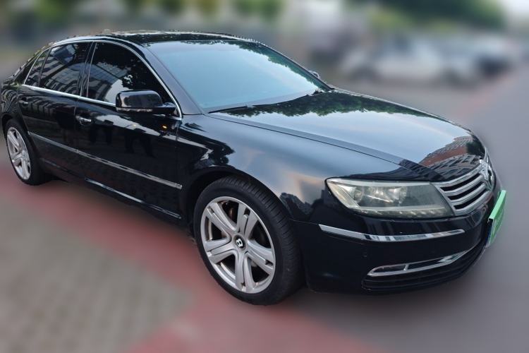 Used Volkswagen Phaeton 2012 3.0L Business Edition Front Right 45 Deg