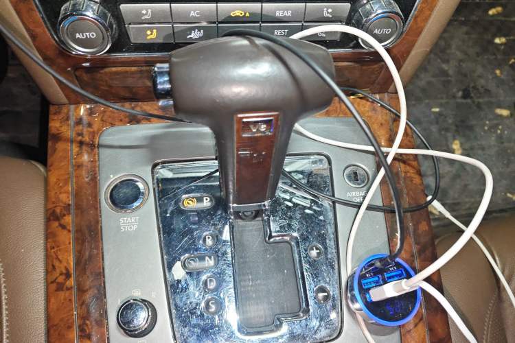 Used Volkswagen Phaeton 2012 3.0L Executive Version Gear Lever