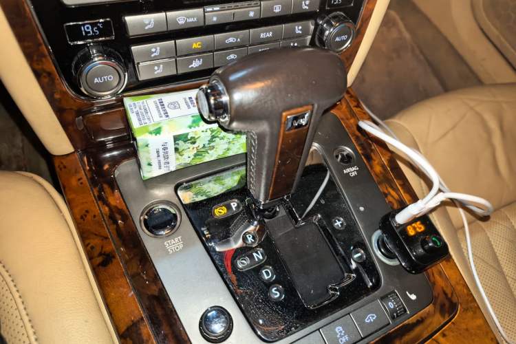 Used Volkswagen Phaeton 2012 3.0L Executive Version Gear Lever