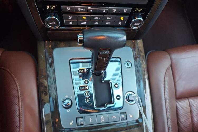 Used Volkswagen Phaeton 2012 3.0L Business Edition Gear Lever