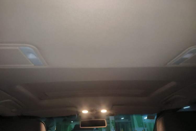 Used Volkswagen Phaeton 2012 3.0L Business Edition Headliner