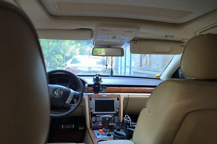 Used Volkswagen Phaeton 2012 3.0L Business Edition Headliner