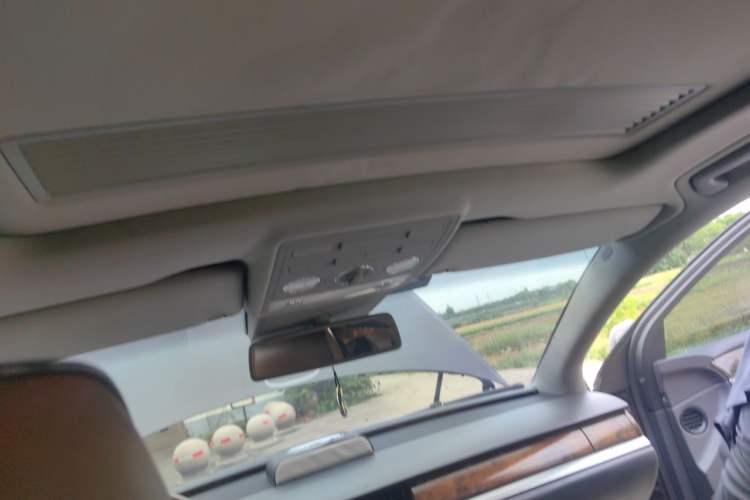 Used Volkswagen Phaeton 2012 3.6L Deluxe Custom Edition Headliner