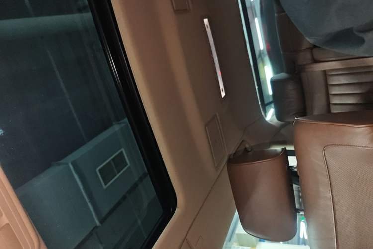 Used Volkswagen Phaeton 2012 3.0L Business Edition Headliner