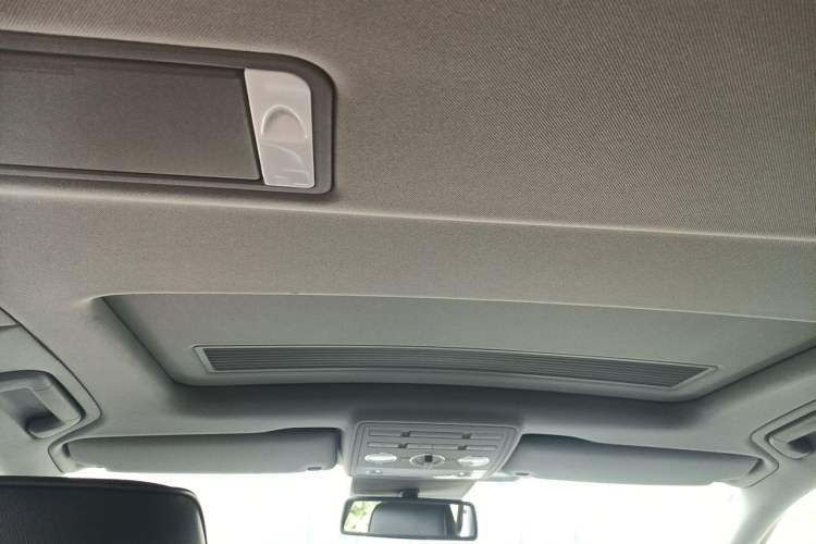Used Volkswagen Phaeton 2012 3.0L Business Edition Headliner