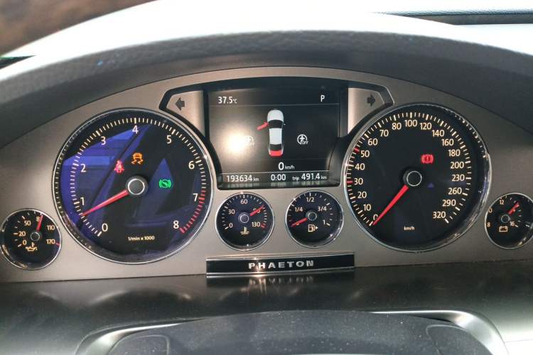 Used Volkswagen Phaeton 2012 4.2L Luxury Custom Edition Instrument Cluster