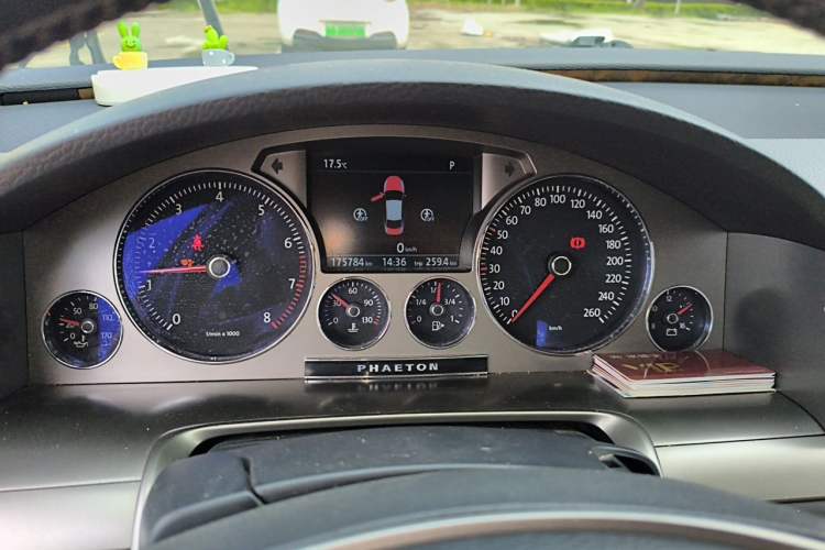 Used Volkswagen Phaeton 2012 3.0L Elite Custom Edition Instrument Cluster
