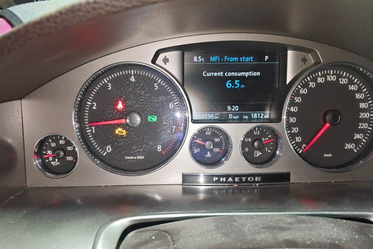 Used Volkswagen Phaeton 2012 3.0L Executive Version Instrument Cluster