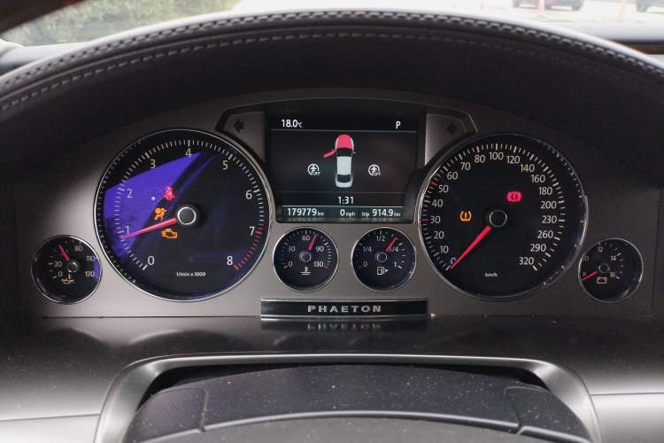 Used Volkswagen Phaeton 2012 4.2L Luxury Custom Edition Instrument Cluster