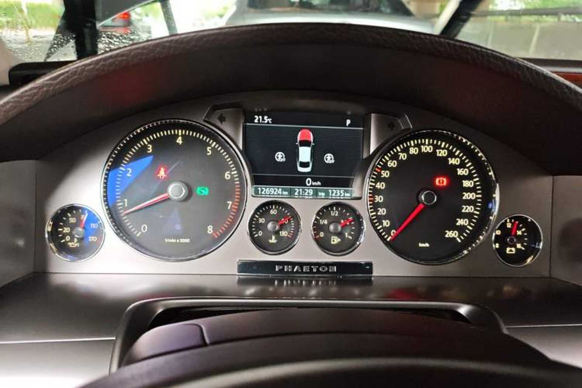 Used Volkswagen Phaeton 2012 3.0L Business Edition Instrument Cluster