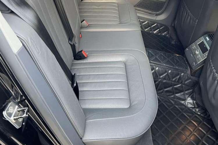 Used Volkswagen Phaeton 2012 3.0L Business Edition Interior 8