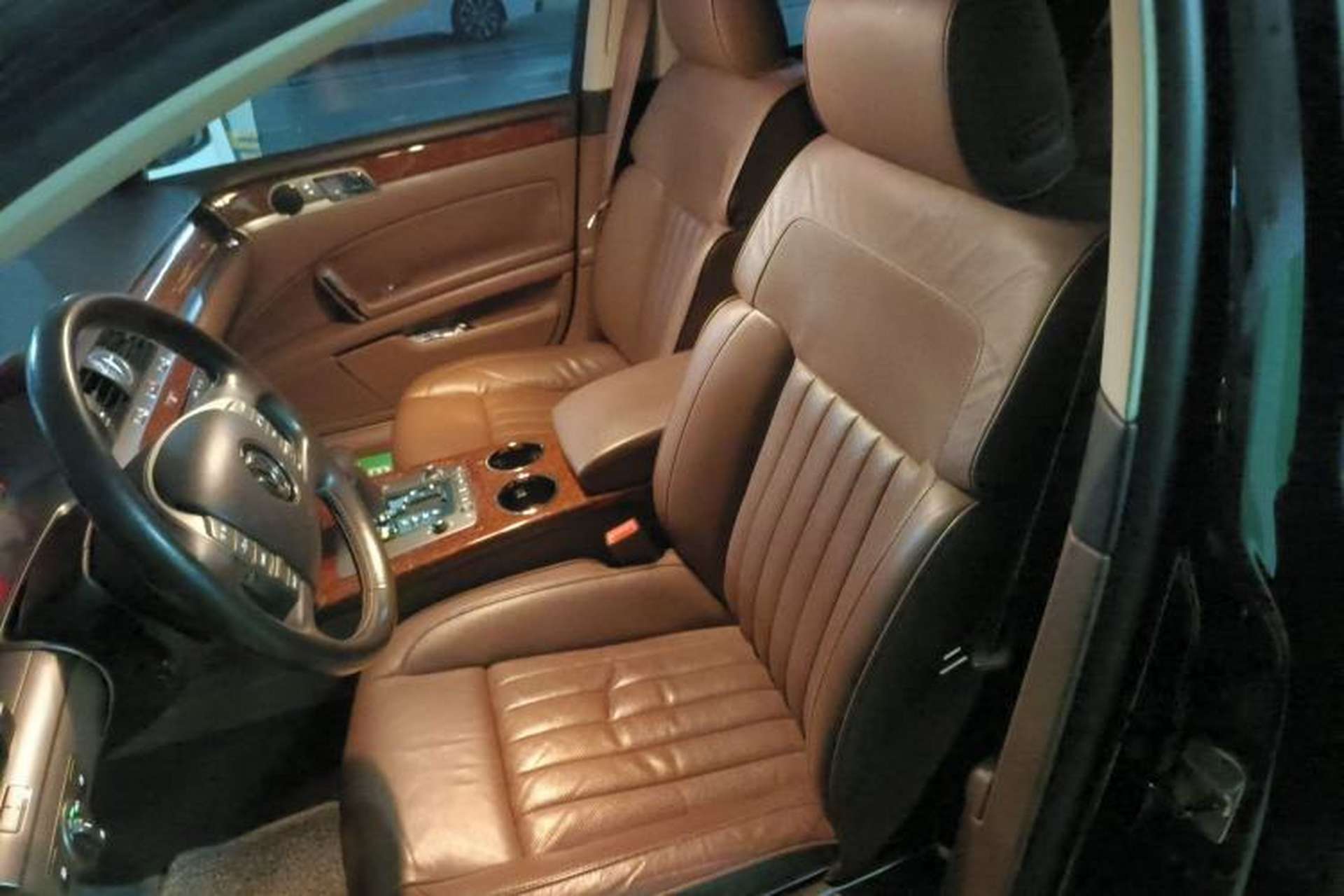Used Volkswagen Phaeton 2012 3.0L Business Edition Left Front Seat
