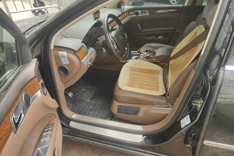 Used Volkswagen Phaeton 2012 3.0L Business Edition Left Front Seat