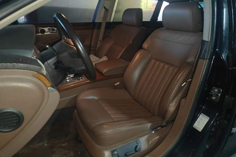 Used Volkswagen Phaeton 2012 3.0L Business Edition Left Front Seat