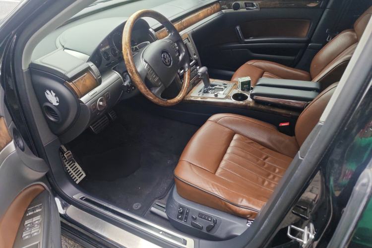 Used Volkswagen Phaeton 2012 3.6L Deluxe Custom Edition Left Front Seat