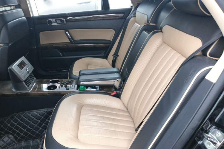 Used Volkswagen Phaeton 2012 4.2L Luxury Custom Edition Left Rear Seat