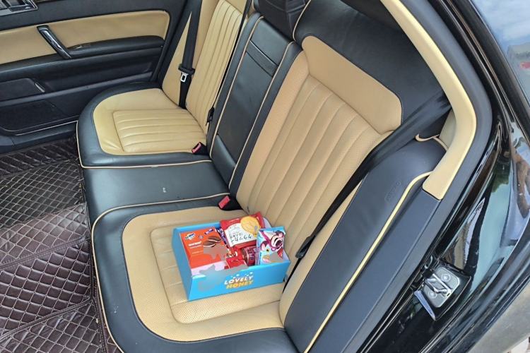 Used Volkswagen Phaeton 2012 3.0L Elite Custom Edition Left Rear Seat
