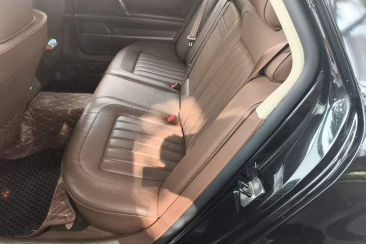 Used Volkswagen Phaeton 2012 3.0L Business Edition Left Rear Seat