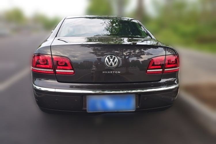Used Volkswagen Phaeton 2012 3.0L Business Edition Rear