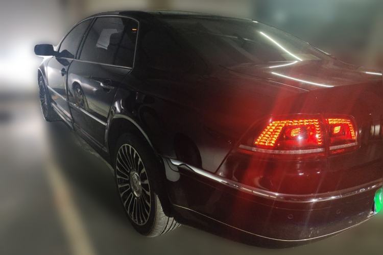 Used Volkswagen Phaeton 2012 3.0L Business Edition Rear Left 45 Deg