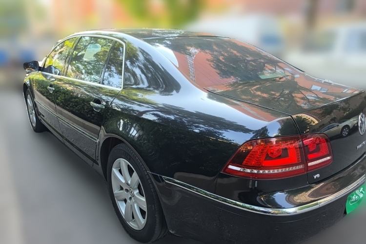 Used Volkswagen Phaeton 2012 3.0L Elite Custom Edition Rear Left 45 Deg