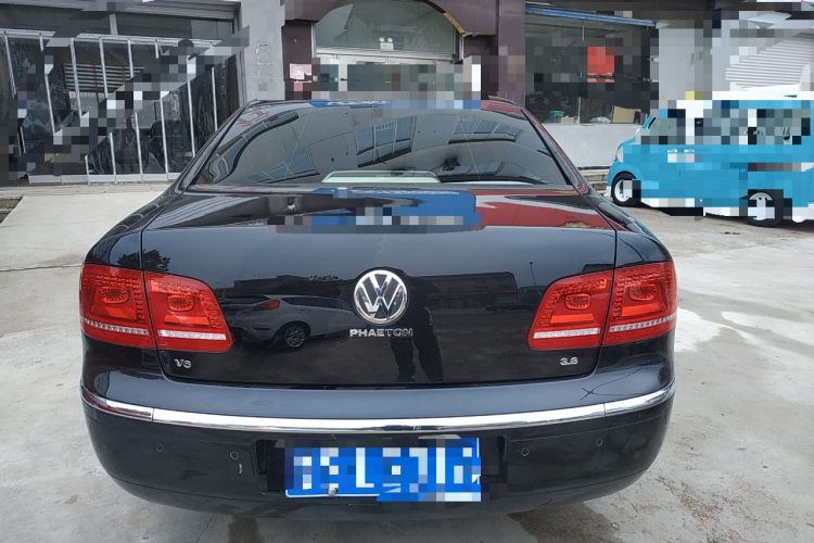 Used Volkswagen Phaeton 2012 3.6L Deluxe Custom Edition Rear