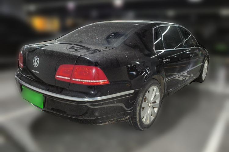 Used Volkswagen Phaeton 2012 3.6L Deluxe Custom Edition Rear Right 45 Deg