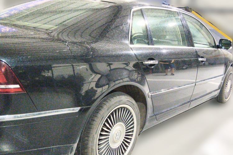 Used Volkswagen Phaeton 2012 3.0L Business Edition Rear Right 45 Deg