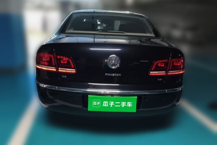 Used Volkswagen Phaeton 2012 3.6L Deluxe Custom Edition Rear