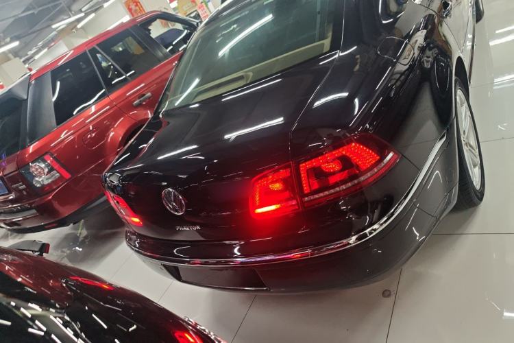 Used Volkswagen Phaeton 2012 3.0L Business Edition Rear