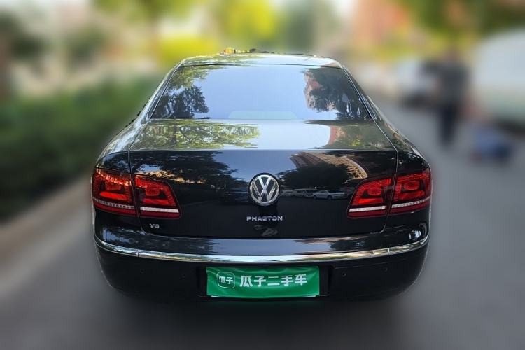 Used Volkswagen Phaeton 2012 3.0L Elite Custom Edition Rear