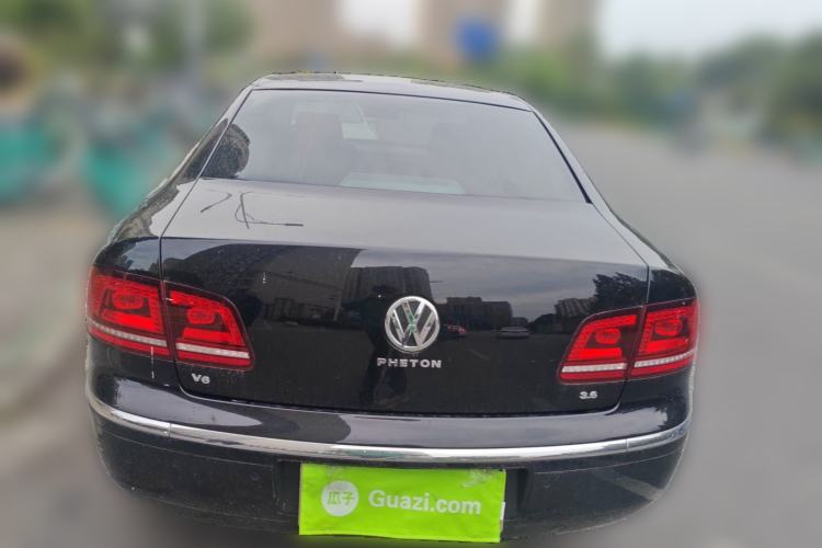 Used Volkswagen Phaeton 2012 3.6L Deluxe Custom Edition Rear