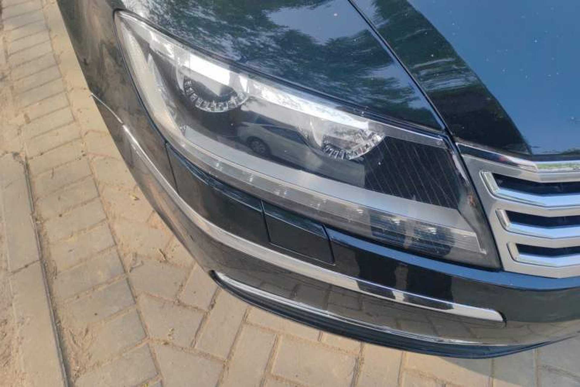 Used Volkswagen Phaeton 2012 3.0L Executive Version Right Front Headlight