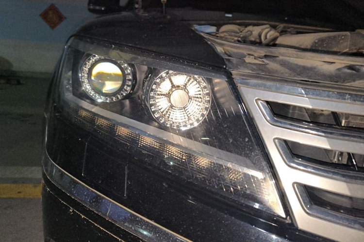 Used Volkswagen Phaeton 2012 3.0L Business Edition Right Front Headlight