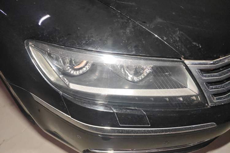 Used Volkswagen Phaeton 2012 3.0L Executive Version Right Front Headlight