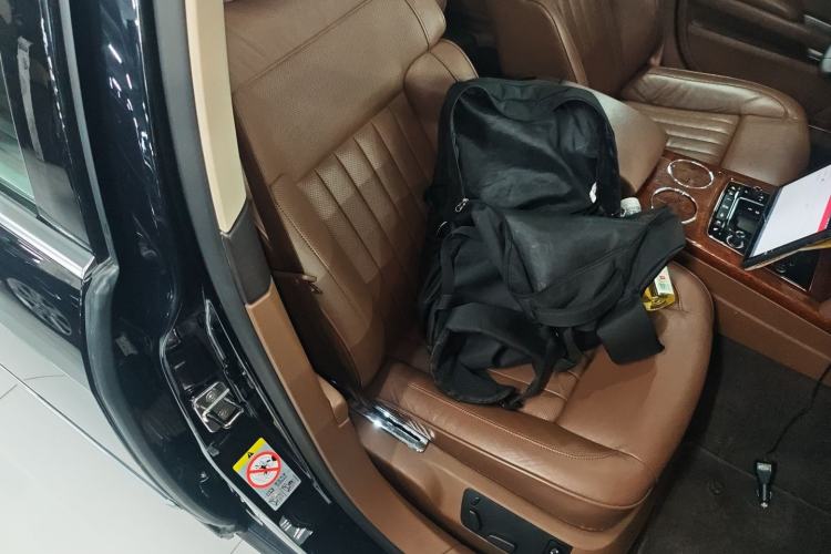 Used Volkswagen Phaeton 2012 3.0L Business Edition Right Front Seat