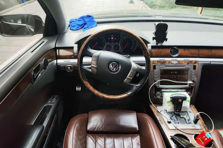 Used Volkswagen Phaeton 2012 3.0L Elite Custom Edition Steering Wheel
