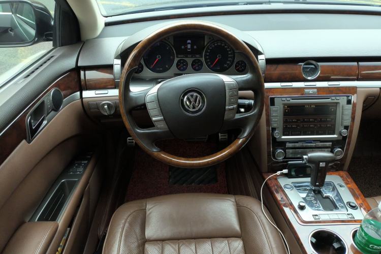 Used Volkswagen Phaeton 2012 3.0TDI Executive Version Steering Wheel